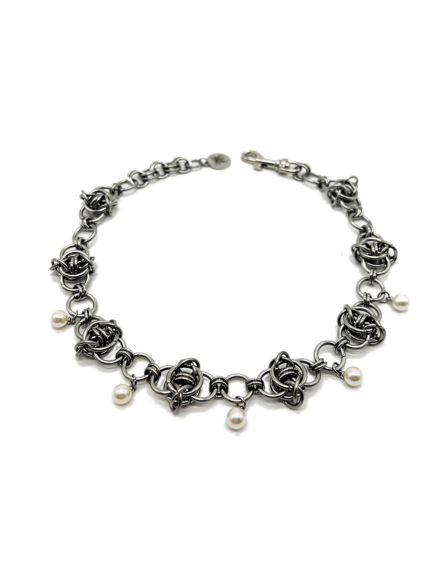 Barbed Pearl Choker
