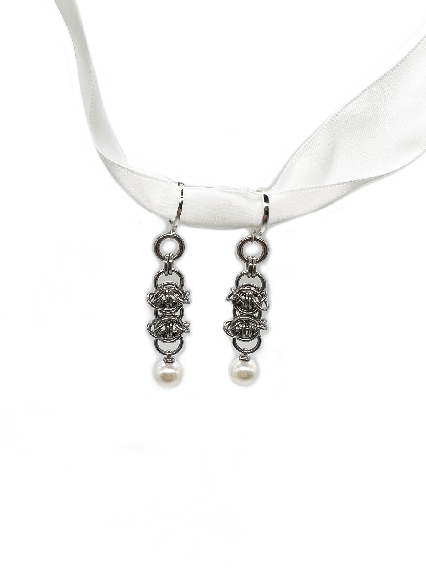 Double Barb Pearl Earring