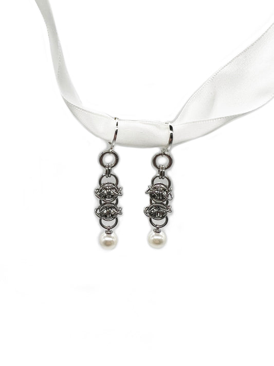 Double Barb Pearl Earring