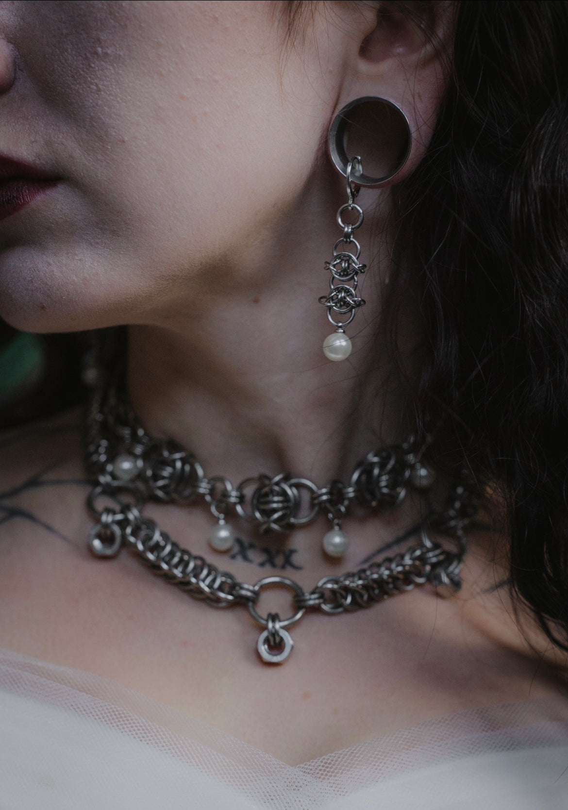 Double Barb Pearl Earring