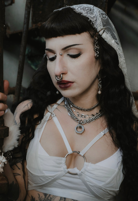 Mini Barb Pearl Earring