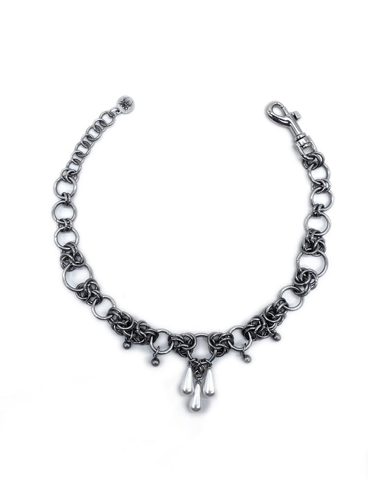 Slow Snow Fall Choker