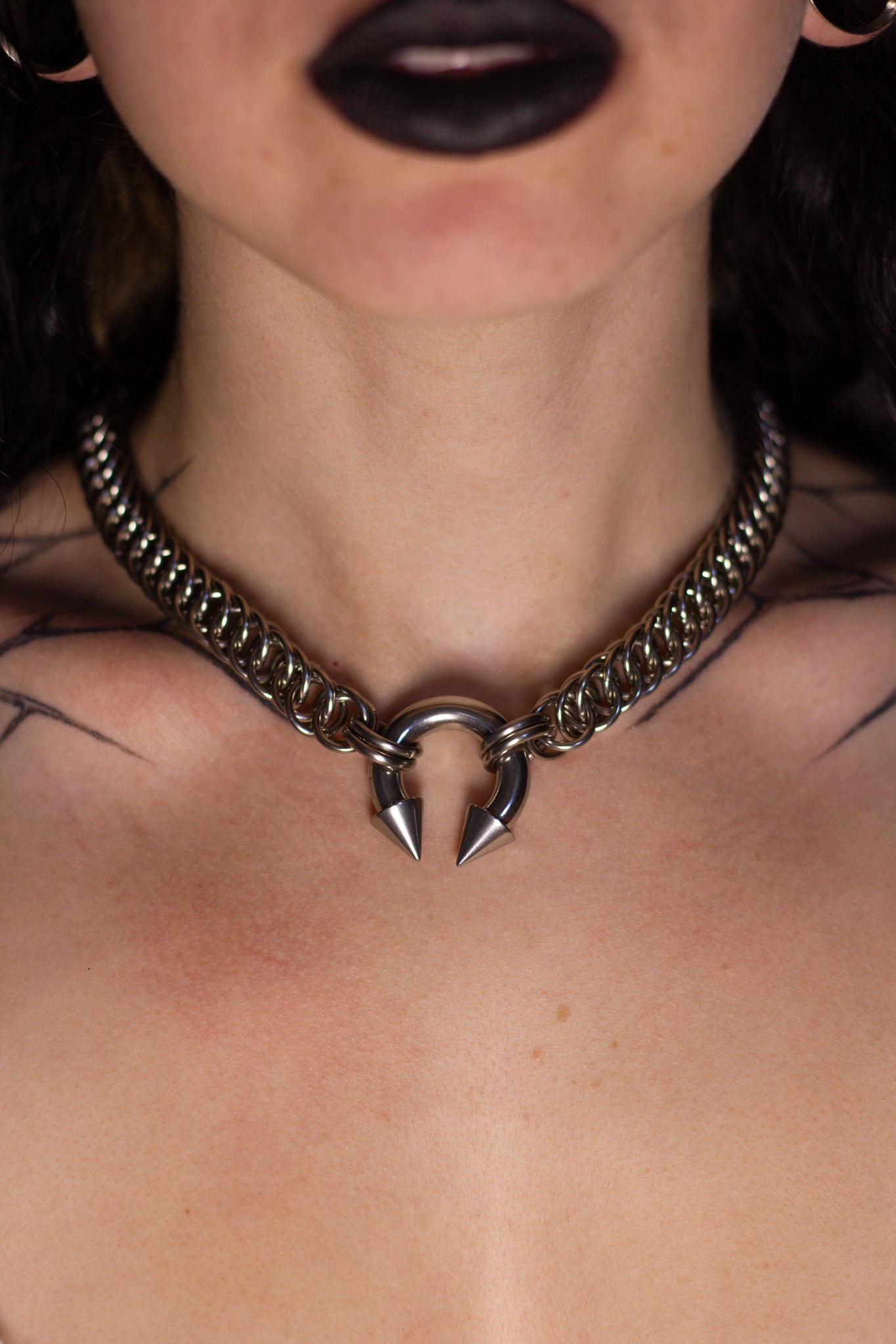 2G Spikey Barbell Choker